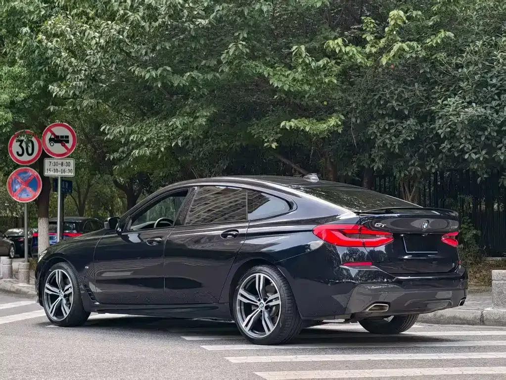 BMW 6 Series GT — фото 10