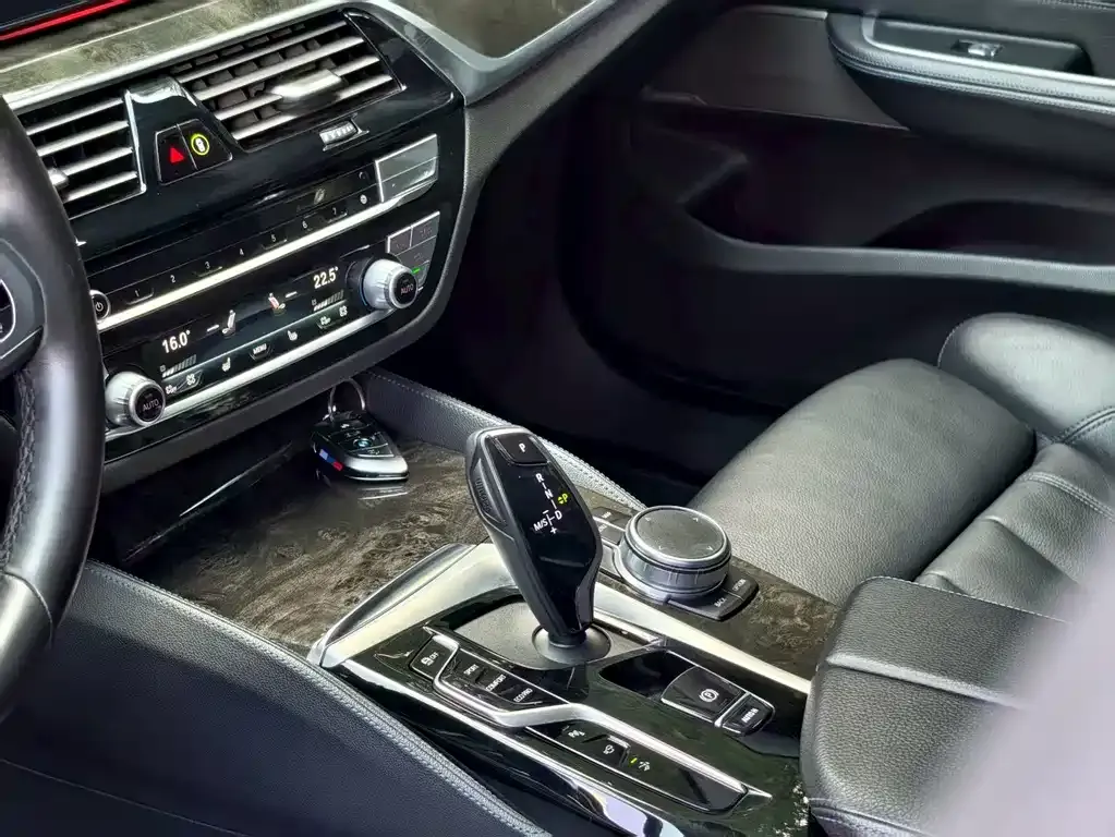 BMW 6 Series GT — фото 8