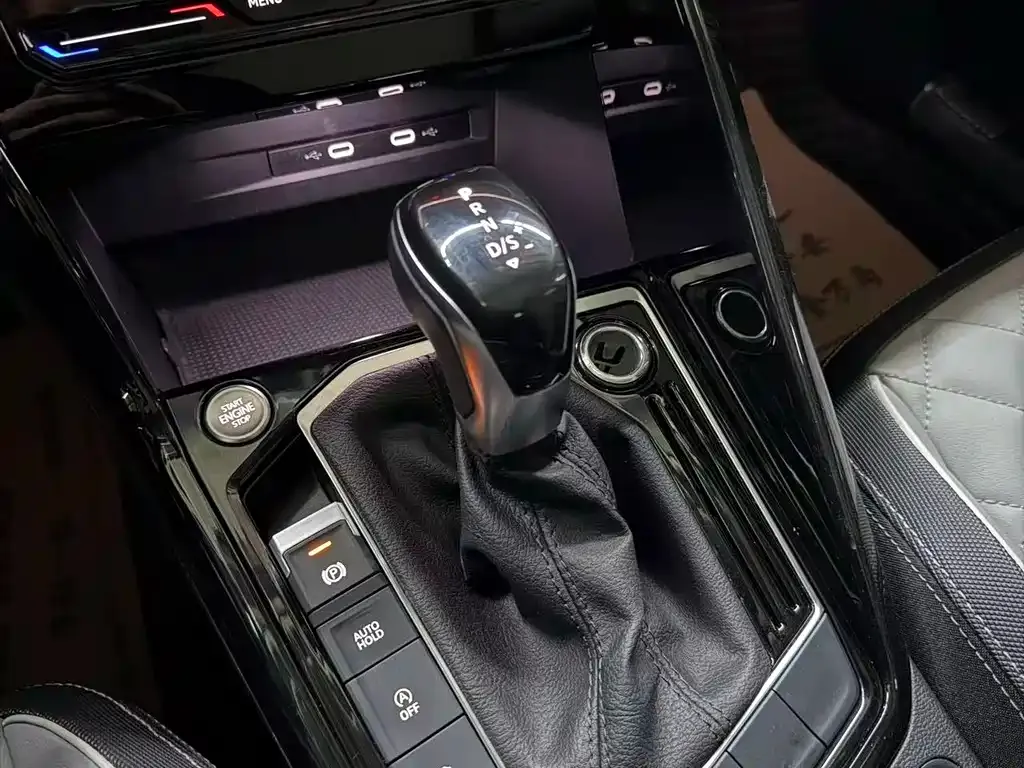 Volkswagen Tayron 2023 из CN, фото 7