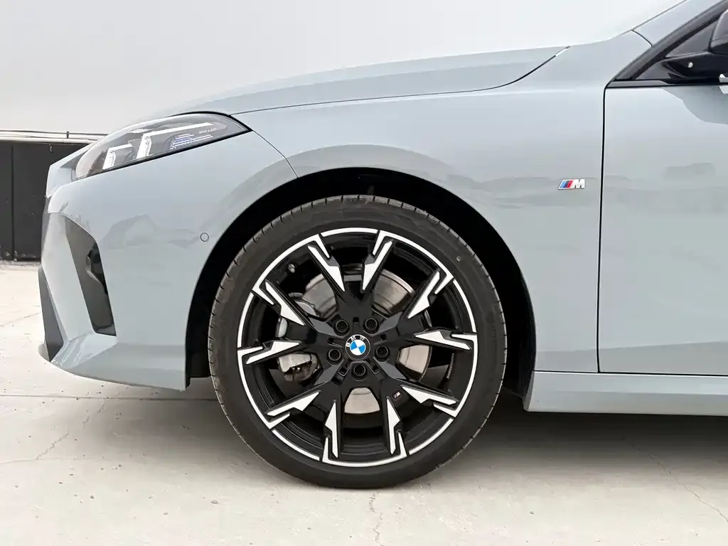 BMW 2 Series 2025 из CN, фото 4