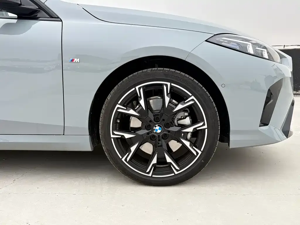 BMW 2 Series 2025 из CN, фото 9