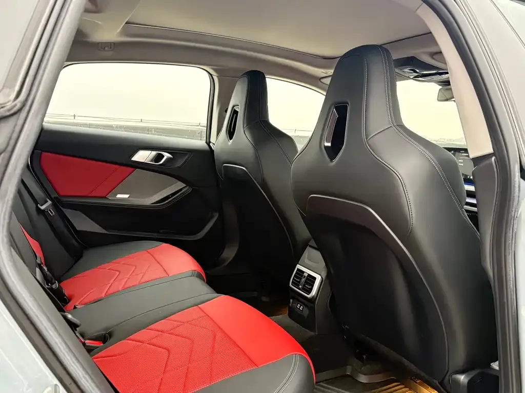 BMW 2 Series 2025 из CN, фото 5