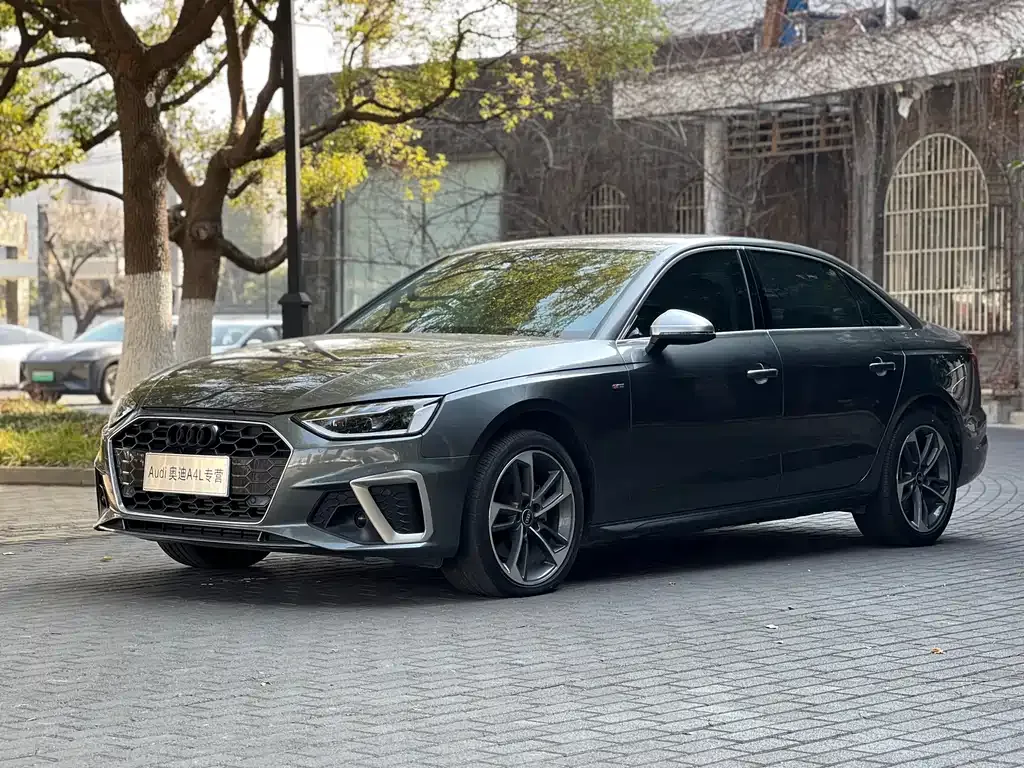 Audi A4L 2024 из CN, фото 1