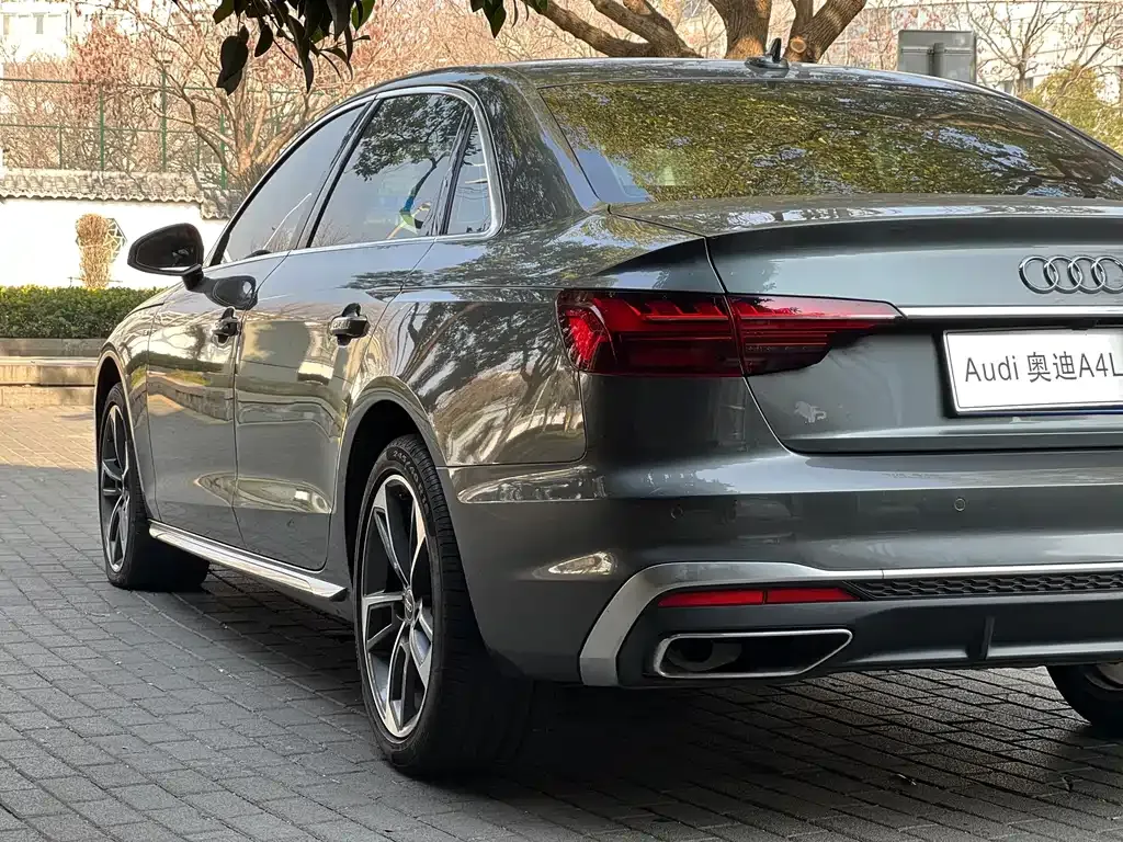 Audi A4L 2024 из CN, фото 5