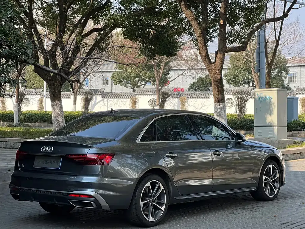 Audi A4L 2024 из CN, фото 8