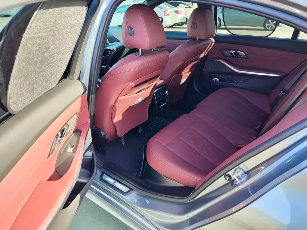 BMW 3 Series 2025 из CN, фото 8