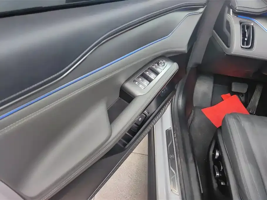 BYD L EV 2025 из CN, фото 6