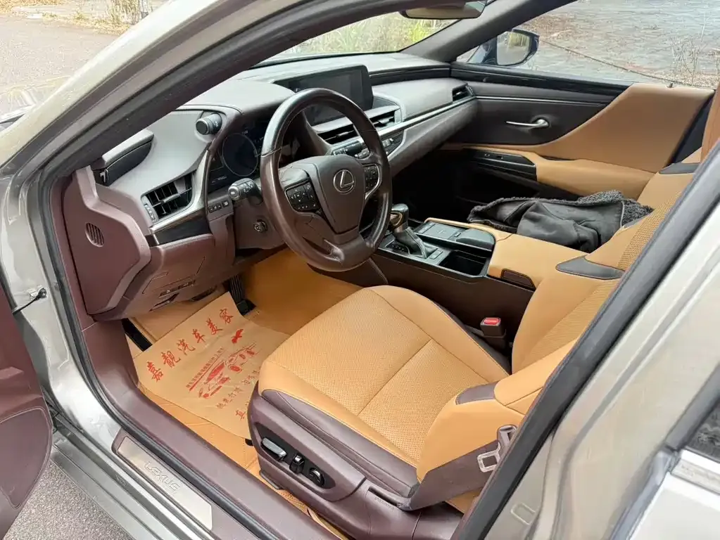 Lexus ES 2021 из CN, фото 7