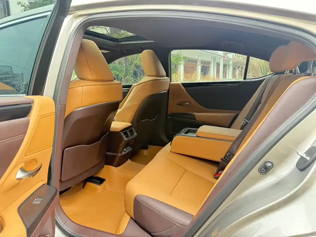 Lexus ES 2021 из CN, фото 8