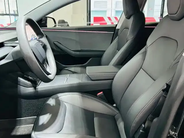 Tesla Model 3 2023 из CN, фото 8