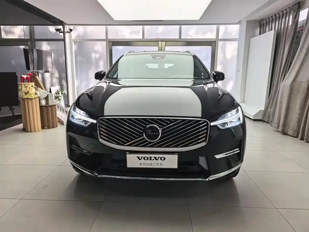 Volvo XC60 2025 из CN, фото 2