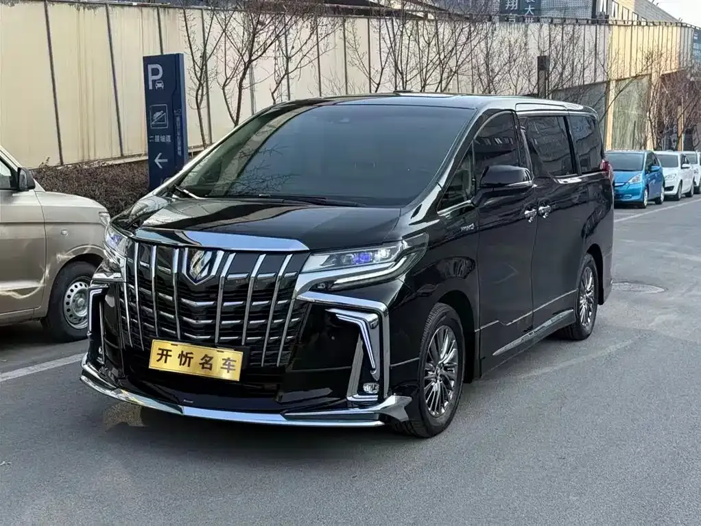Toyota Vellfire 2023 из CN, фото 1