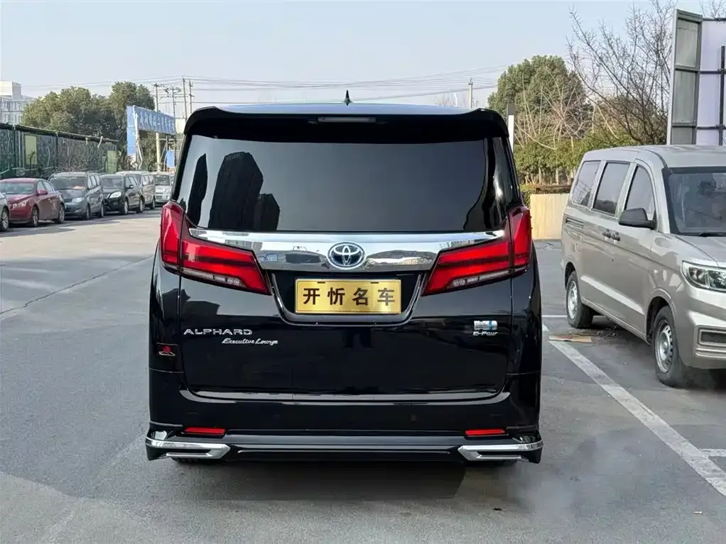 Toyota Vellfire 2023 из CN, фото 8