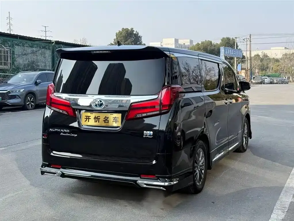 Toyota Vellfire 2023 из CN, фото 3