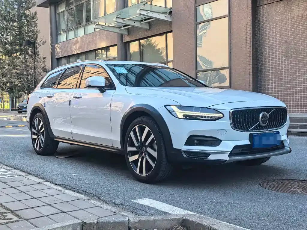 Volvo V90 2023 из CN, фото 8