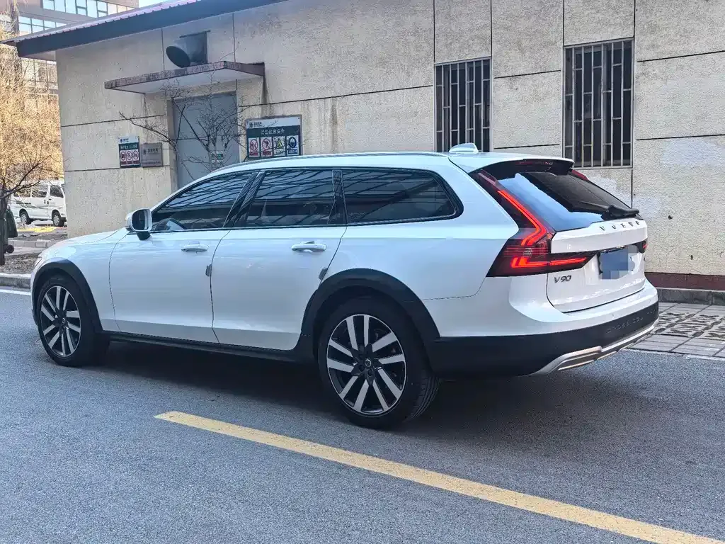 Volvo V90 2023 из CN, фото 9