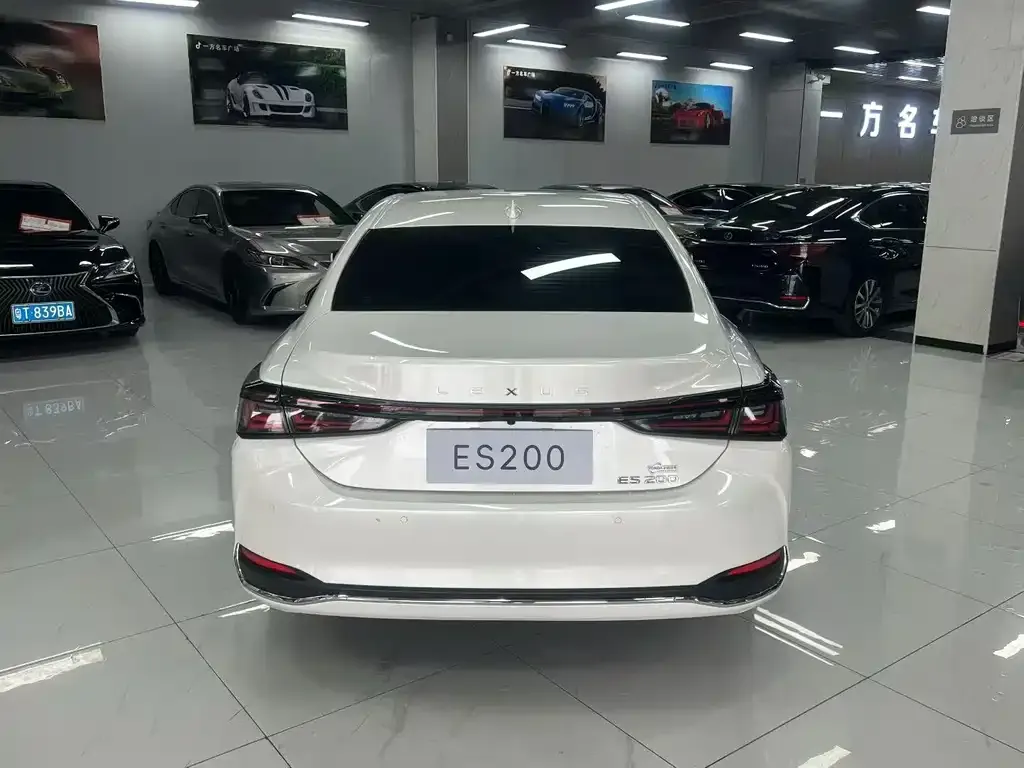 Lexus ES 2025 из CN, фото 8