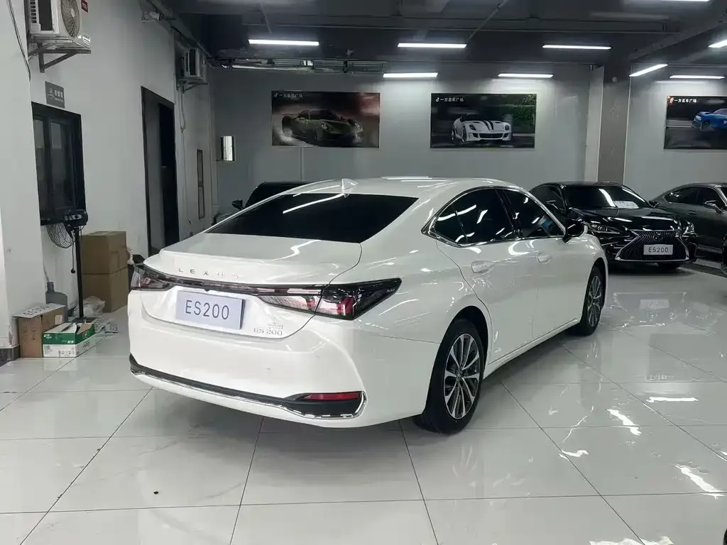 Lexus ES 2025 из CN, фото 3