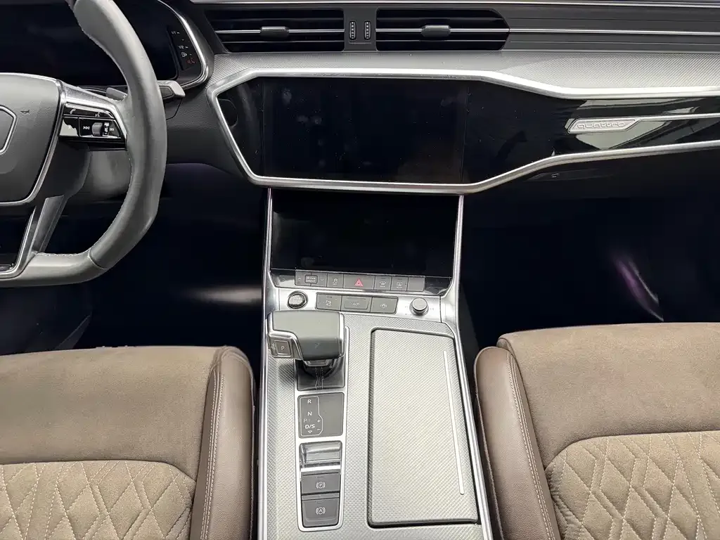 Audi A7L 2022 из CN, фото 8