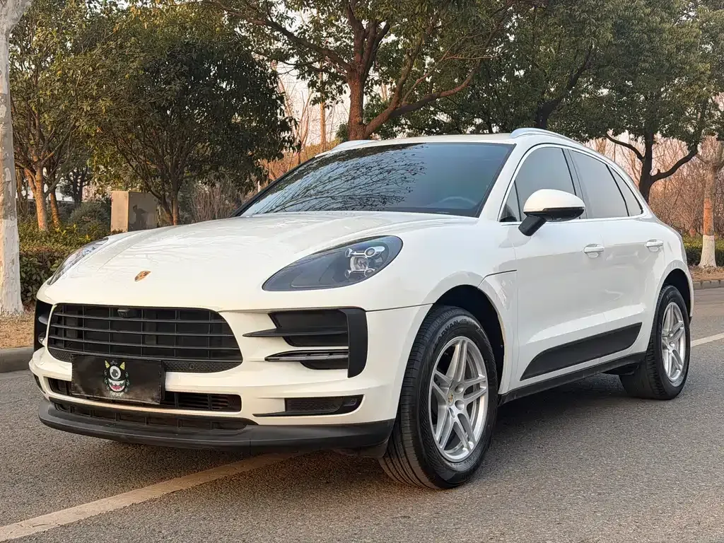 Porsche Macan — фото 1