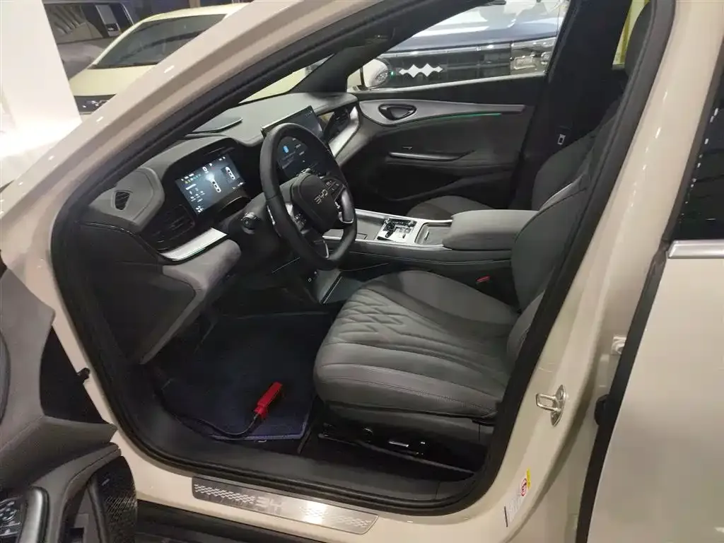 BYD Seal 07 DM-i 2025 из CN, фото 3