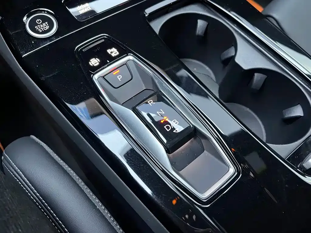 Audi Q6L e-tron 2025 из CN, фото 10
