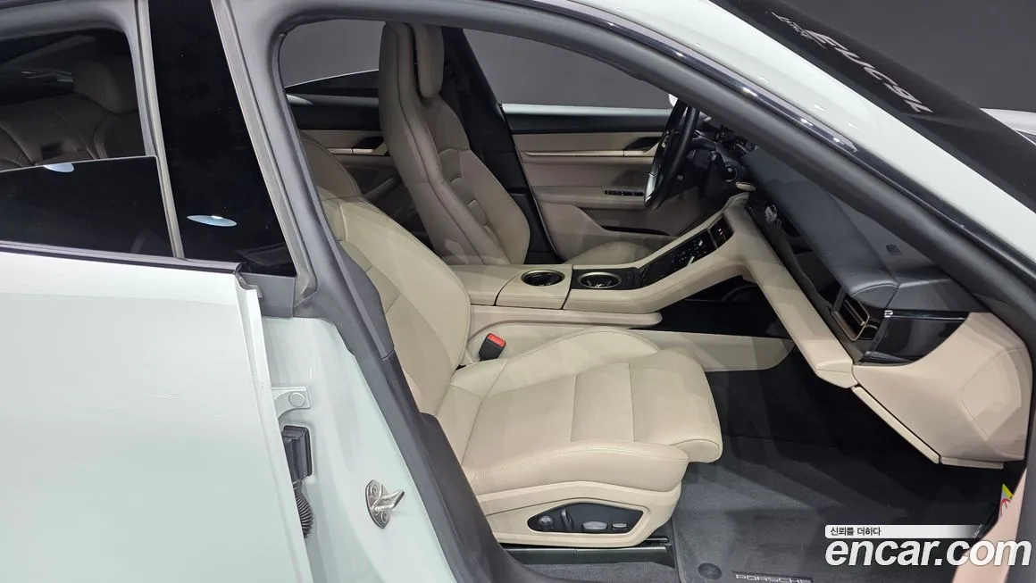 Porsche Taycan 2022 из KR, фото 7