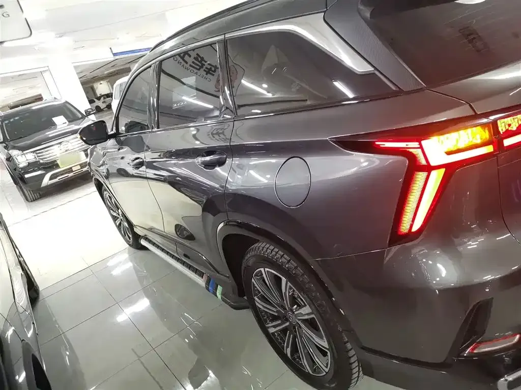 Changan CS75PLUS — фото 4