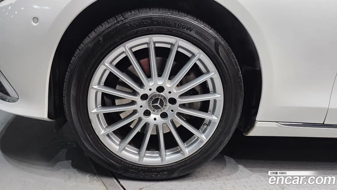 Mercedes-Benz E-Class 2023 из KR, фото 2