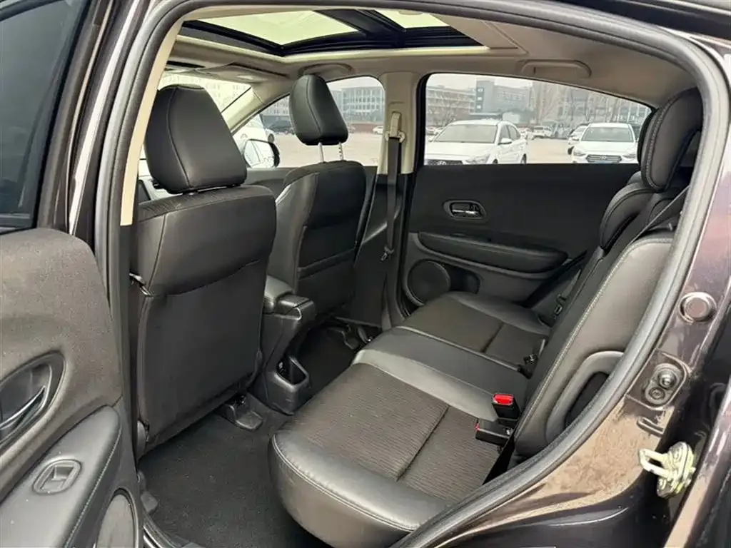 Honda Vezel 2022 из CN, фото 9
