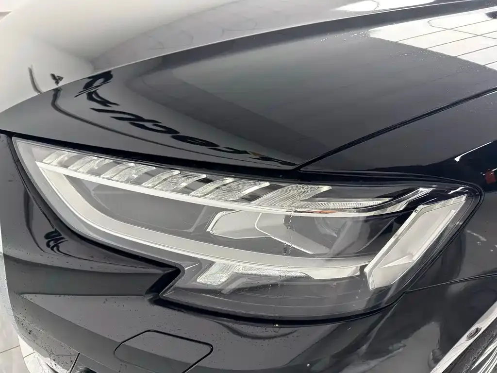 Audi A8 2024 из CN, фото 4