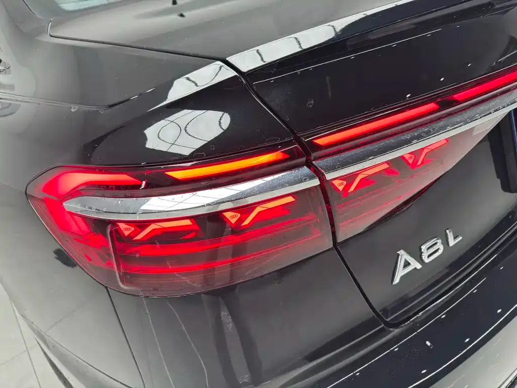 Audi A8 2024 из CN, фото 9