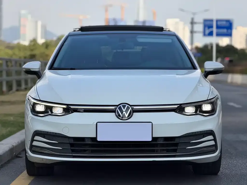 Volkswagen Golf 2021 из CN, фото 2