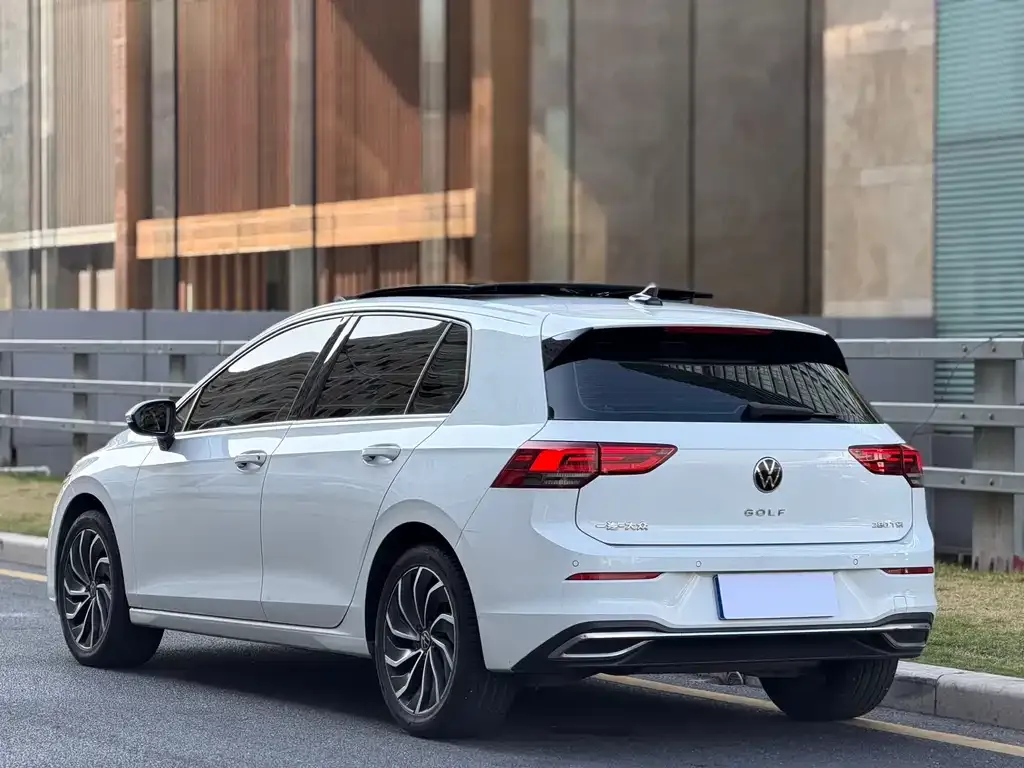 Volkswagen Golf 2021 из CN, фото 8