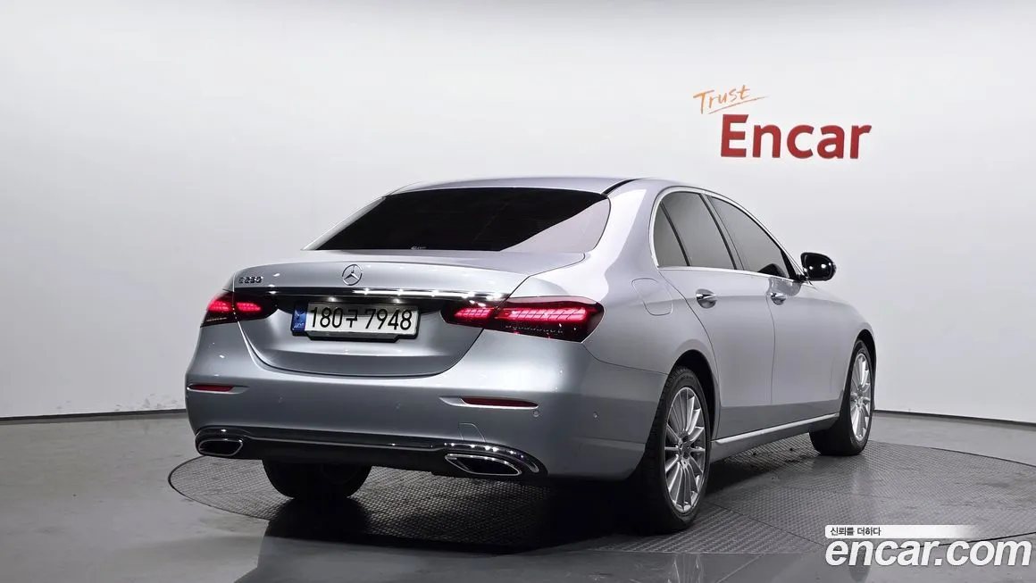 Mercedes-Benz E-Class 2022 из KR, фото 2