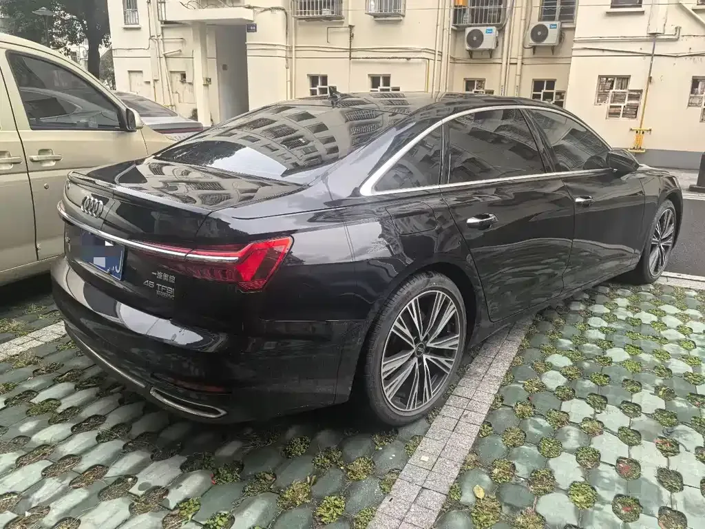 Audi A6L 2022 из CN, фото 2
