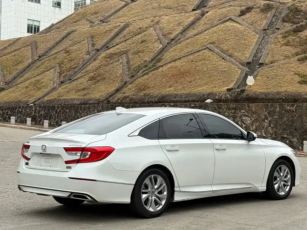 Honda Accord 2021 из CN, фото 5