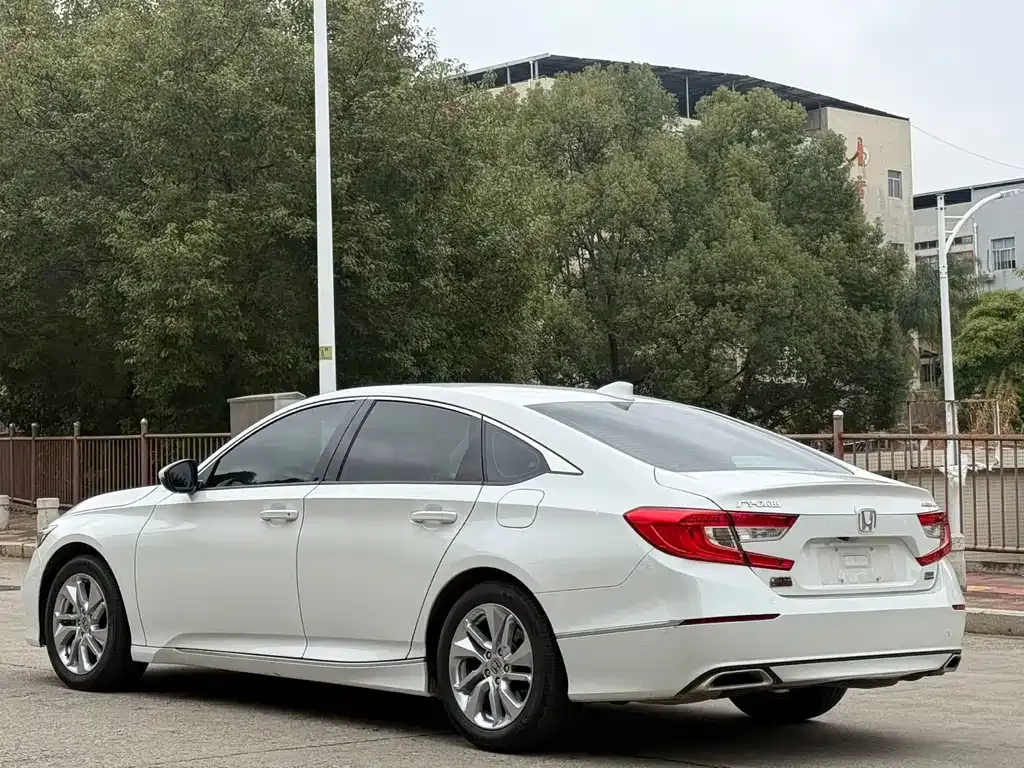 Honda Accord 2021 из CN, фото 2