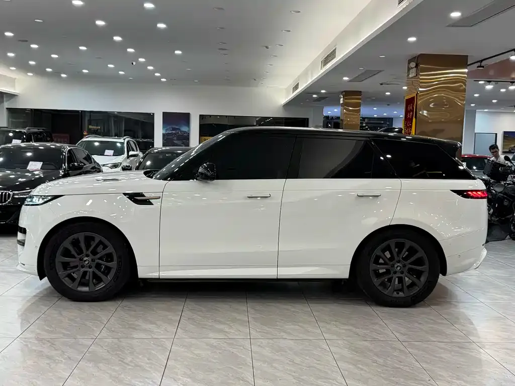 Land Rover Sport 2024 из CN, фото 2