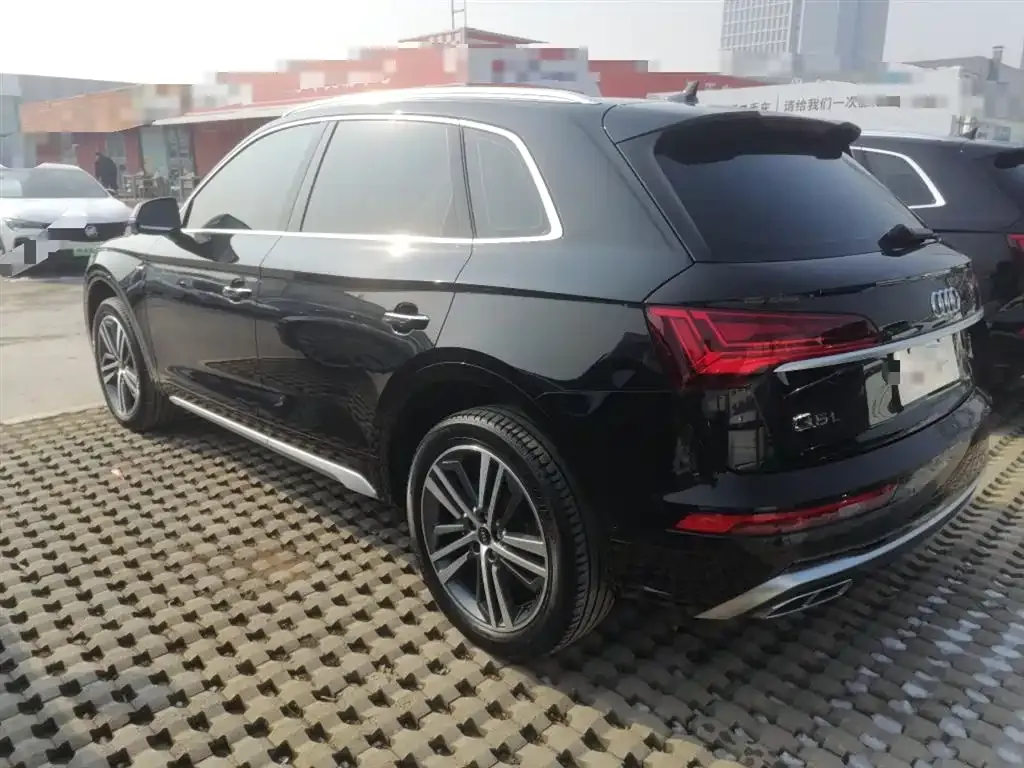 Audi Q5L 2022 из CN, фото 2