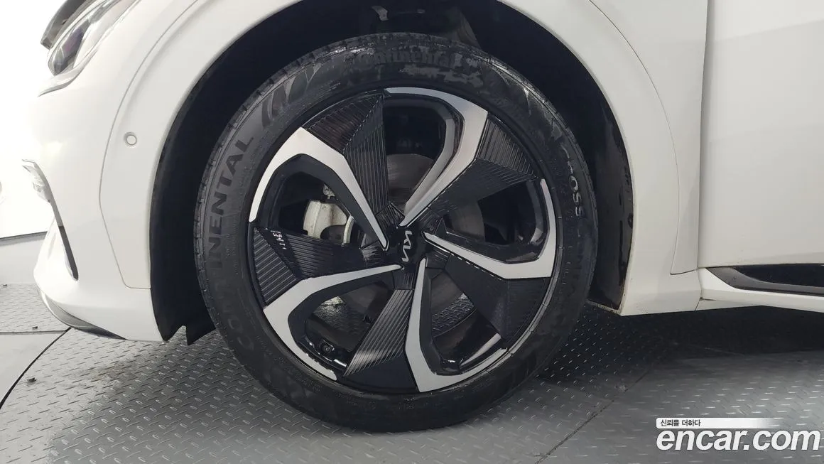 Kia EV6 — фото 4