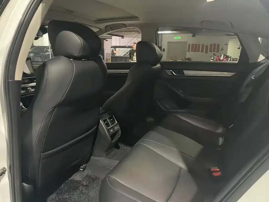 Honda Accord 2022 из CN, фото 2