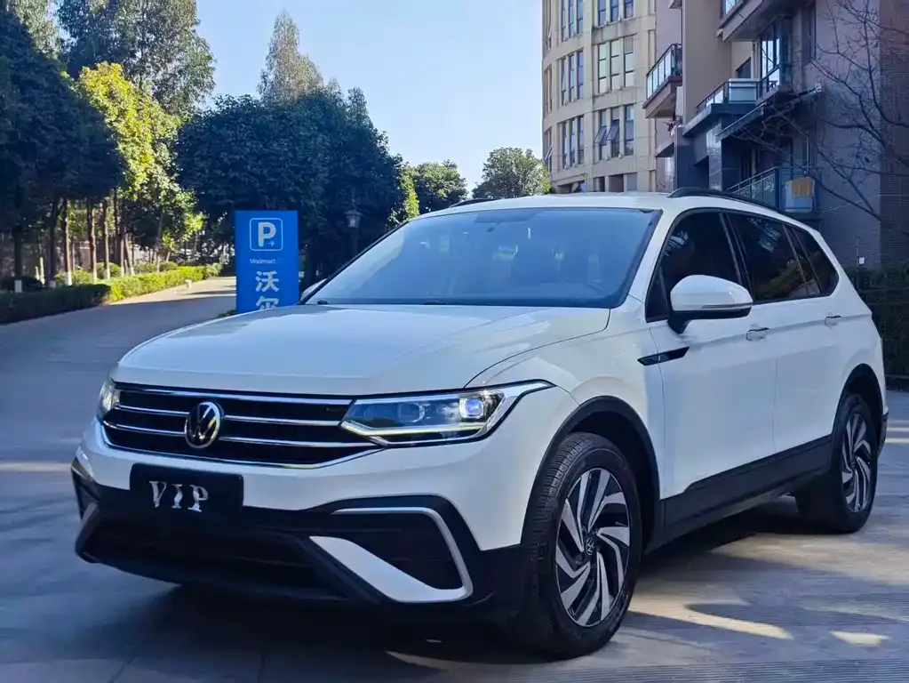 Volkswagen Tiguan L 2022 из CN, фото 1