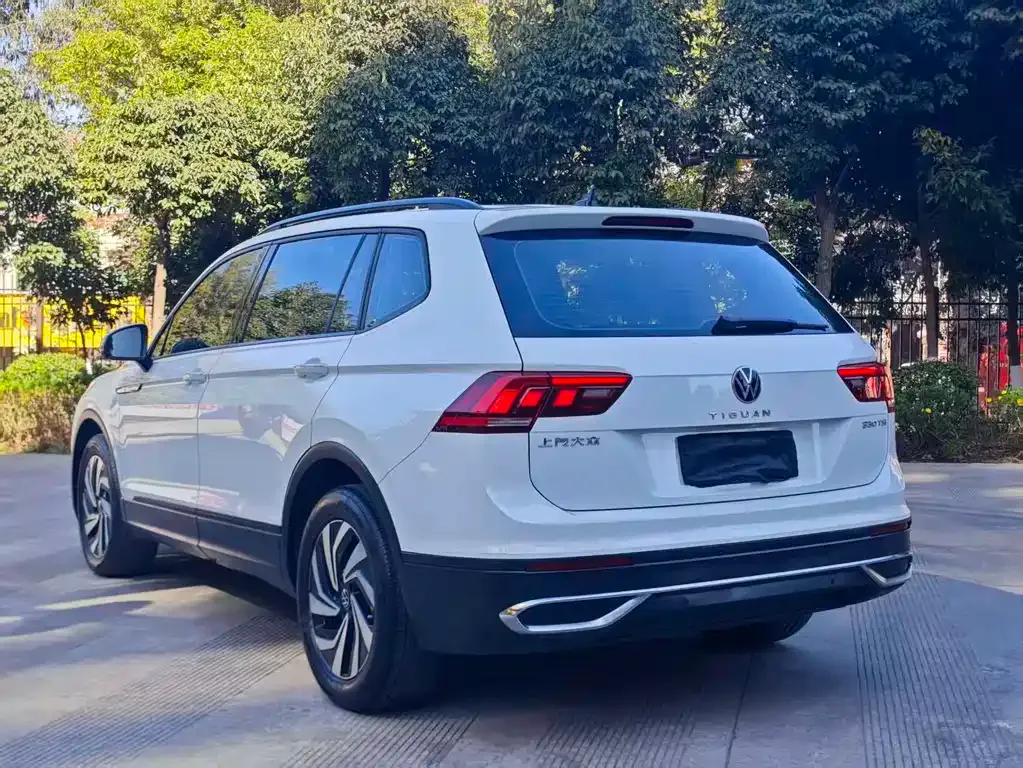 Volkswagen Tiguan L 2022 из CN, фото 10