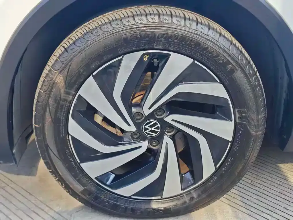 Volkswagen Tiguan L 2022 из CN, фото 3