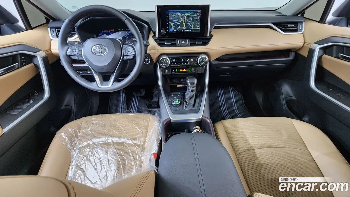Toyota RAV4 — фото 4
