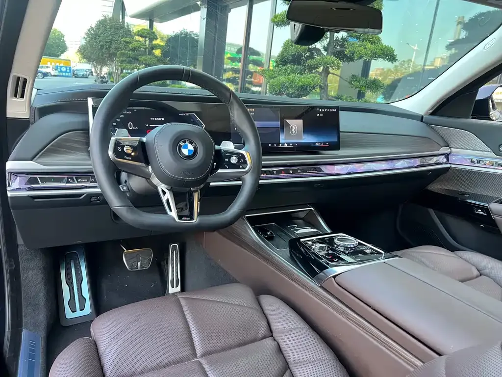 BMW 7 Series 2023 из CN, фото 4