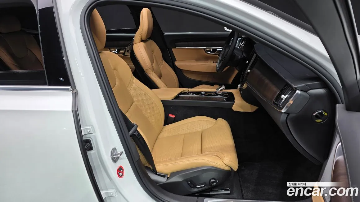 Volvo S90 2024 из KR, фото 6