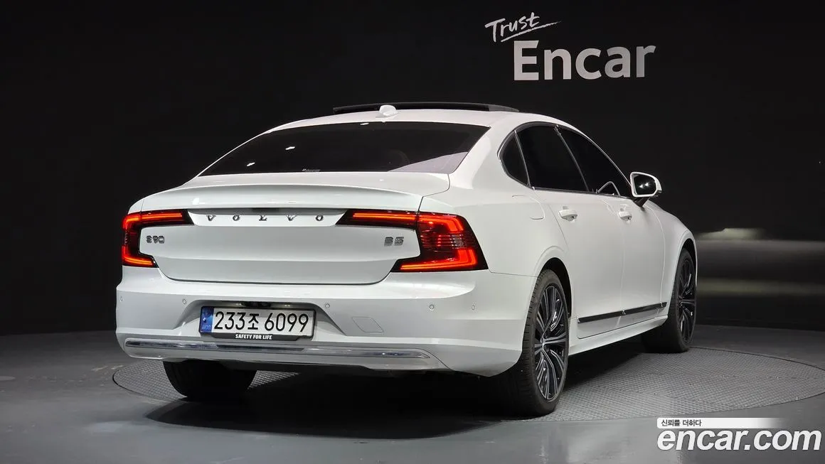 Volvo S90 2024 из KR, фото 10