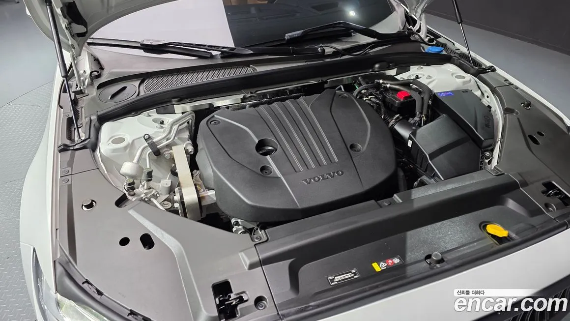 Volvo S90 2024 из KR, фото 9